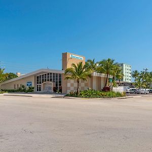 Rodeway Inn Near Hollywood Beach